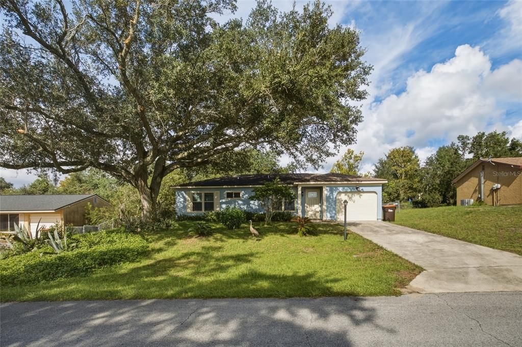 На продажу: $189,900 (2 спален, 1 ванн, 864 Квадратных фут)