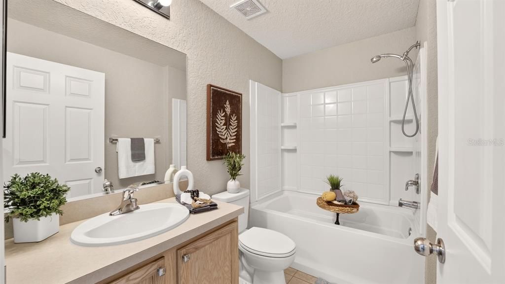 For Sale: $269,850 (3 beds, 2 baths, 1714 Square Feet)