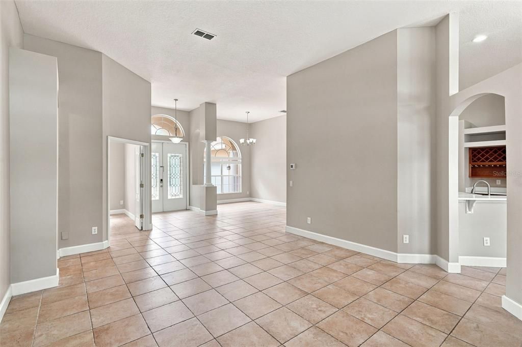 For Sale: $499,900 (4 beds, 3 baths, 2800 Square Feet)