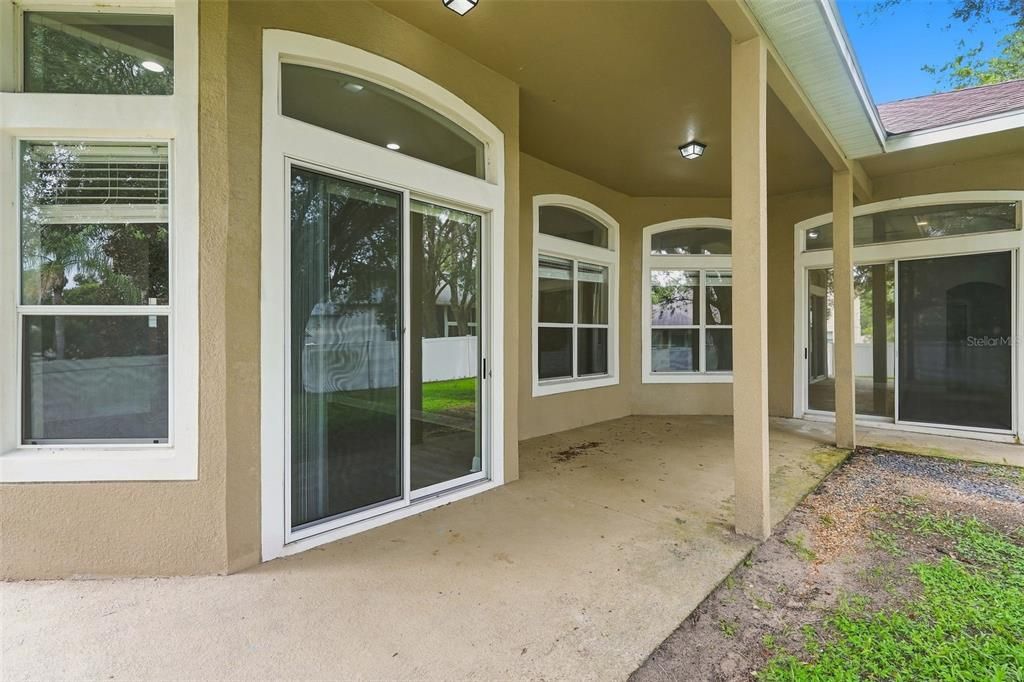 For Sale: $499,900 (4 beds, 3 baths, 2800 Square Feet)