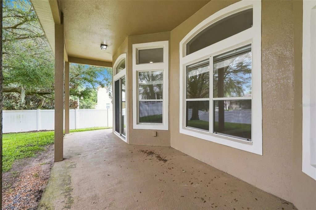 For Sale: $499,900 (4 beds, 3 baths, 2800 Square Feet)