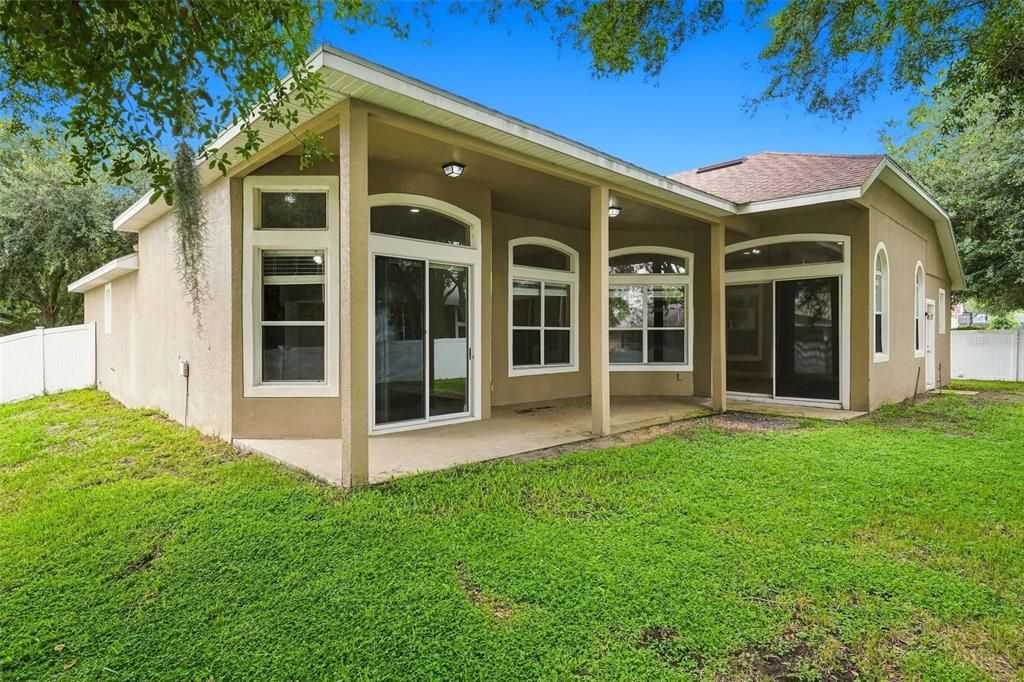 For Sale: $499,900 (4 beds, 3 baths, 2800 Square Feet)