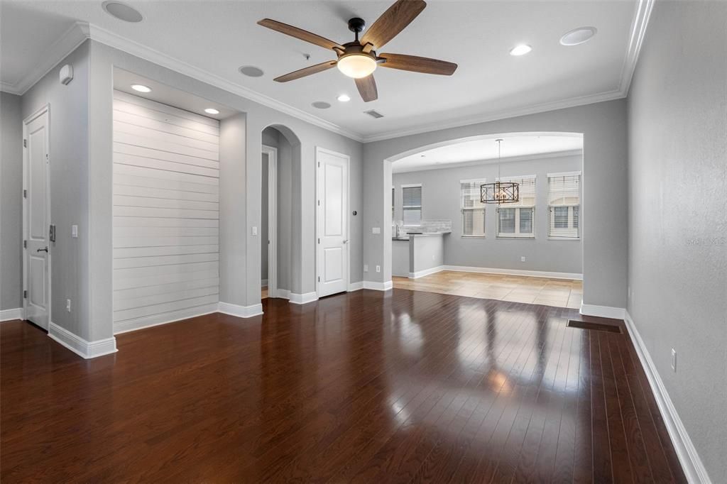For Rent: $4,550 (3 beds, 2 baths, 1884 Square Feet)