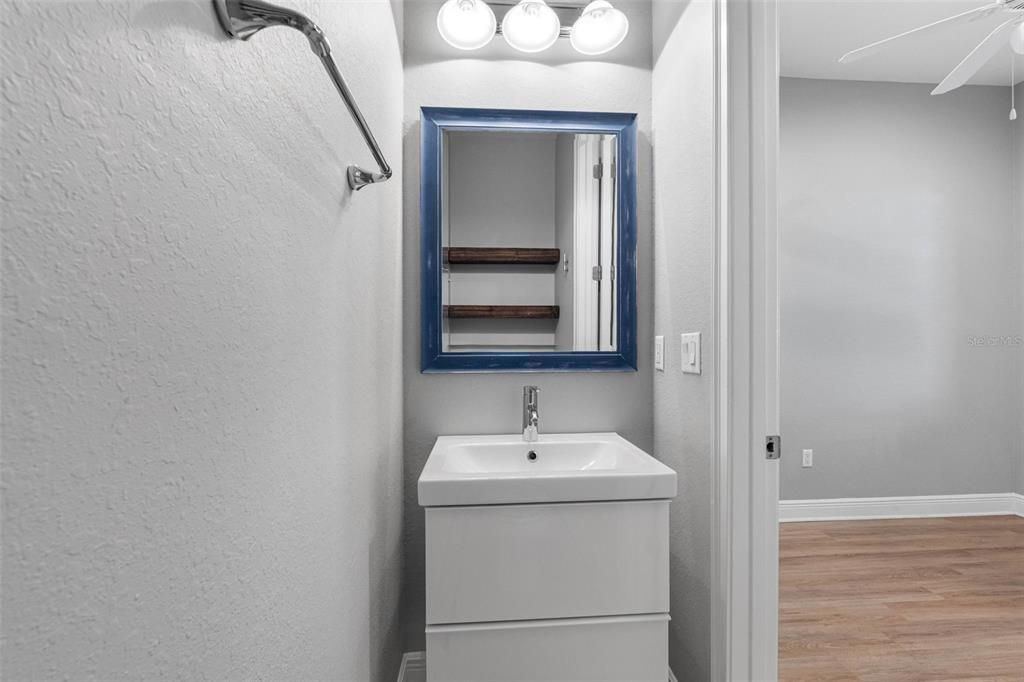 For Rent: $4,550 (3 beds, 2 baths, 1884 Square Feet)