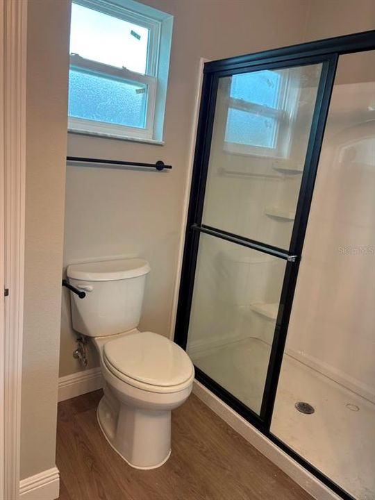 For Sale: $239,900 (3 beds, 2 baths, 1405 Square Feet)