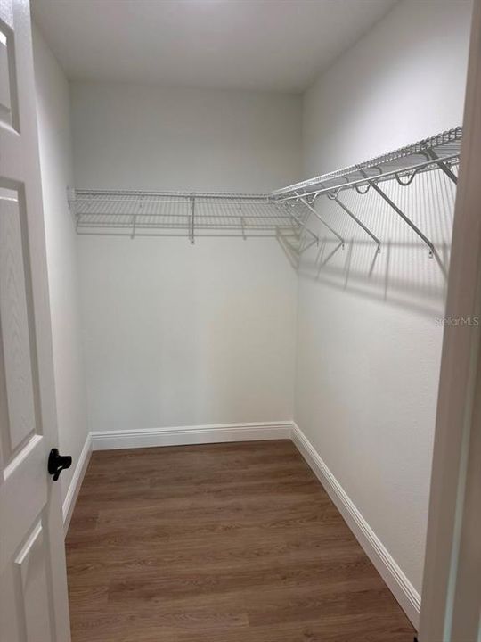 For Sale: $239,900 (3 beds, 2 baths, 1405 Square Feet)