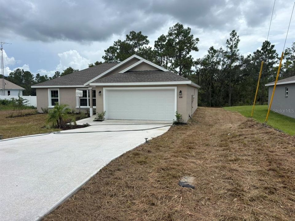 For Sale: $239,900 (3 beds, 2 baths, 1405 Square Feet)