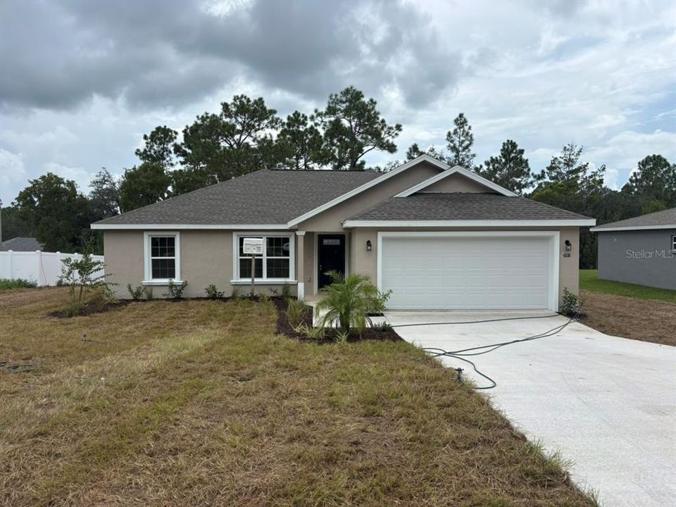 For Sale: $239,900 (3 beds, 2 baths, 1405 Square Feet)