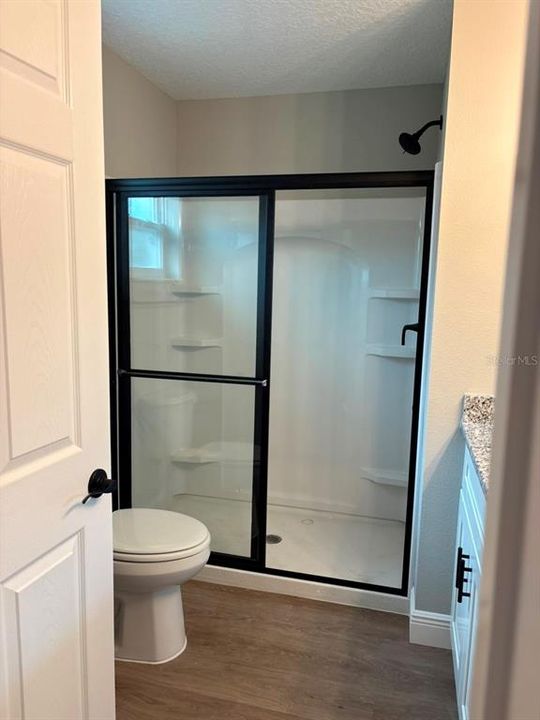For Sale: $239,900 (3 beds, 2 baths, 1405 Square Feet)