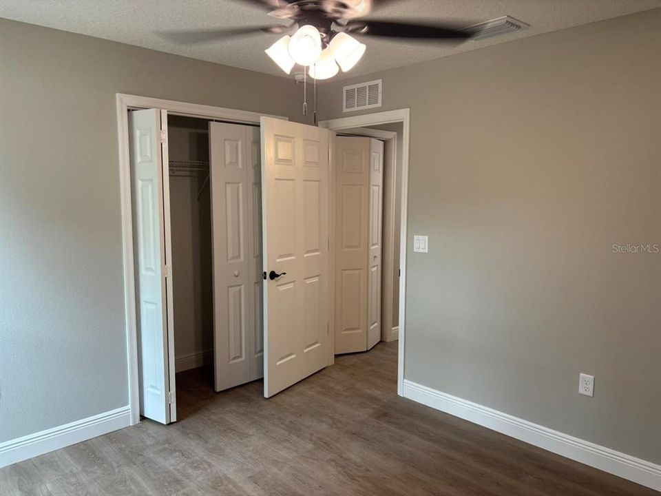 For Sale: $239,900 (3 beds, 2 baths, 1405 Square Feet)