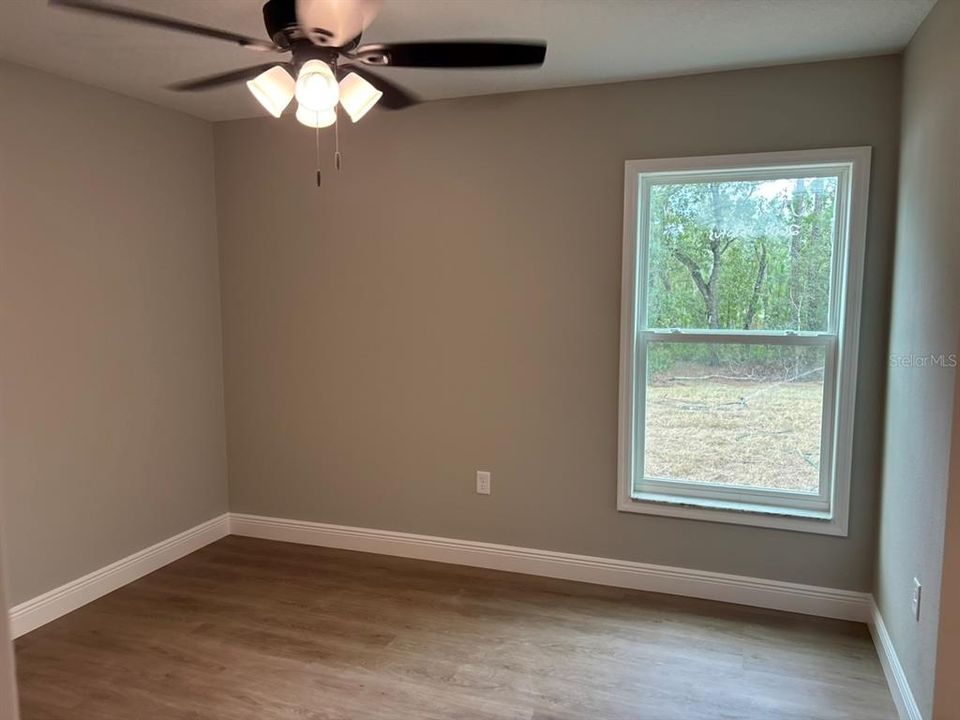 For Sale: $239,900 (3 beds, 2 baths, 1405 Square Feet)