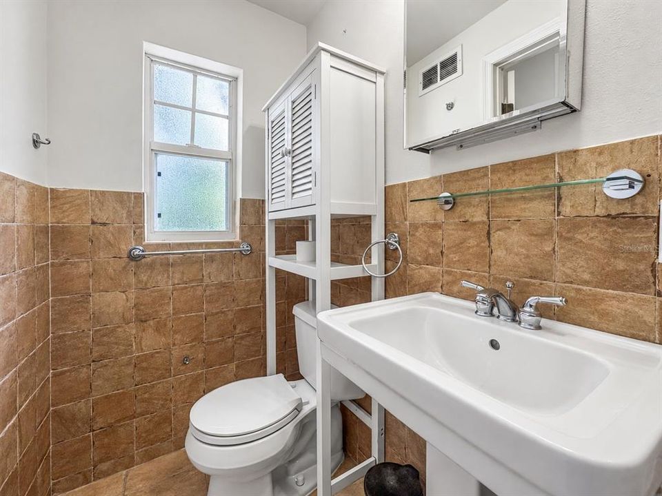 En Renta: $4,800 (3 camas, 2 baños, 1648 Pies cuadrados)