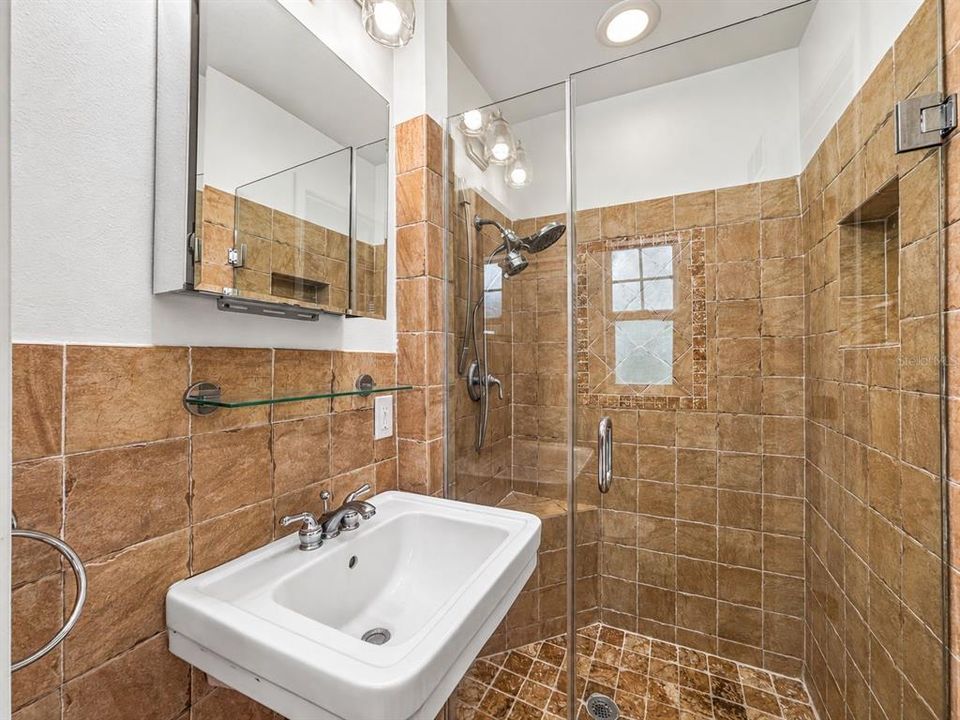 En Renta: $4,800 (3 camas, 2 baños, 1648 Pies cuadrados)