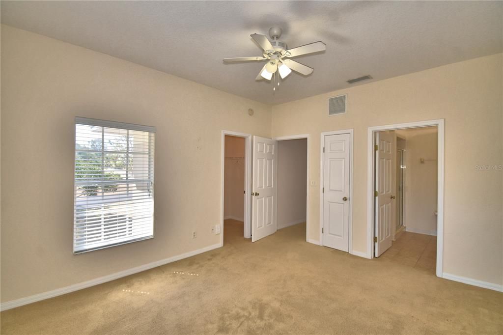 For Rent: $1,400 (2 beds, 2 baths, 1017 Square Feet)