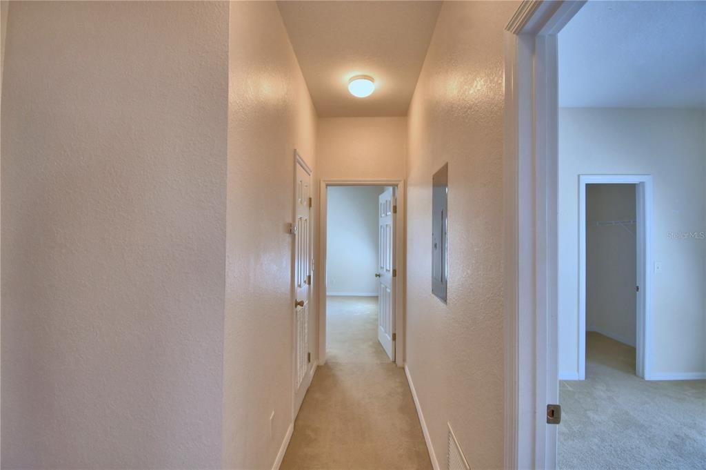 For Rent: $1,400 (2 beds, 2 baths, 1017 Square Feet)