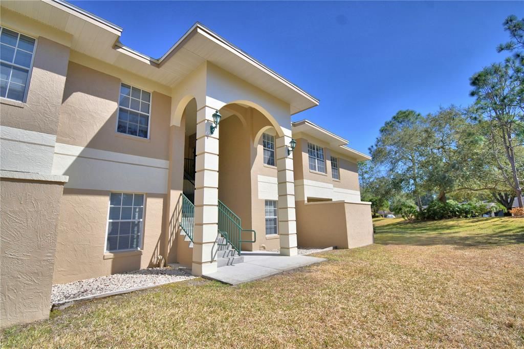 For Rent: $1,400 (2 beds, 2 baths, 1017 Square Feet)