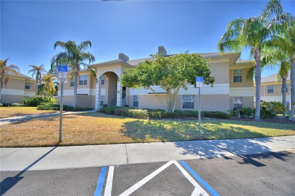 For Rent: $1,400 (2 beds, 2 baths, 1017 Square Feet)