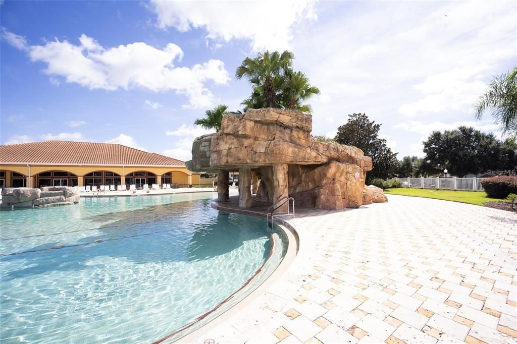 For Sale: $349,900 (4 beds, 2 baths, 2368 Square Feet)