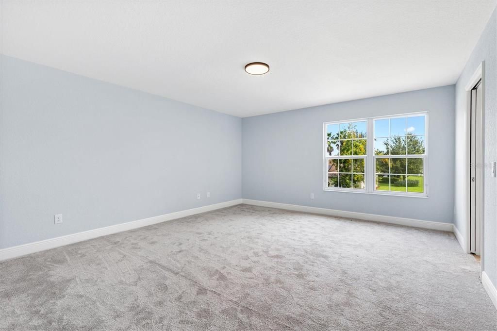 For Sale: $349,900 (4 beds, 2 baths, 2368 Square Feet)