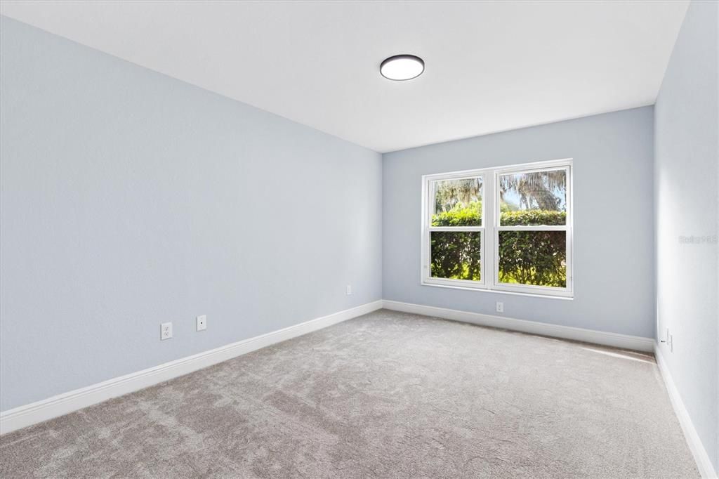 For Sale: $349,900 (4 beds, 2 baths, 2368 Square Feet)