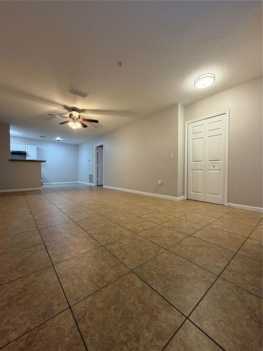 For Rent: $1,650 (2 beds, 2 baths, 996 Square Feet)