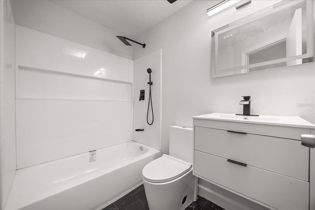 For Rent: $2,500 (4 beds, 2 baths, 1627 Square Feet)