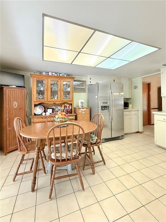 На продажу: $475,000 (4 спален, 2 ванн, 2135 Квадратных фут)