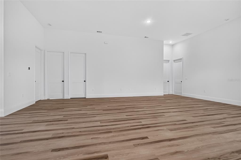 For Sale: $439,000 (4 beds, 3 baths, 2346 Square Feet)