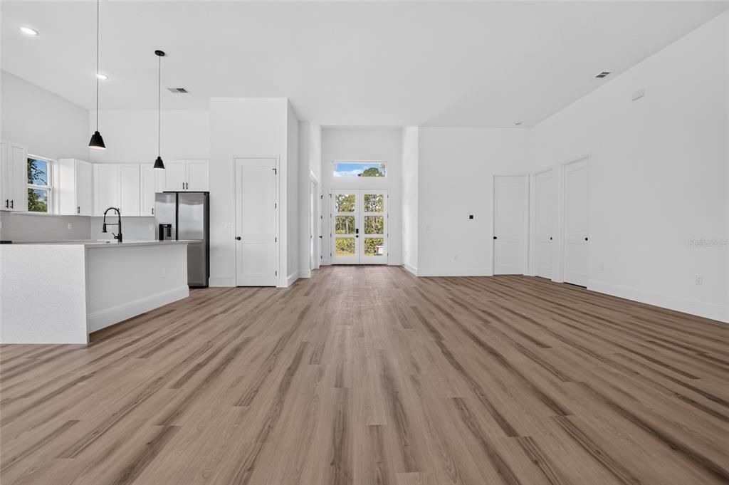 For Sale: $439,000 (4 beds, 3 baths, 2346 Square Feet)