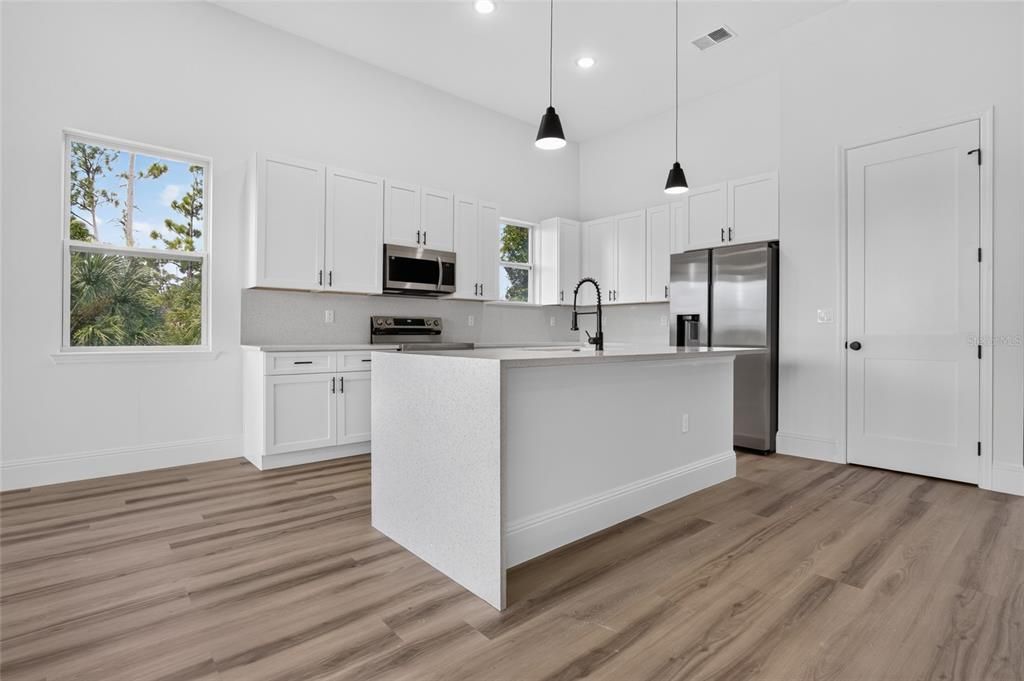 For Sale: $439,000 (4 beds, 3 baths, 2346 Square Feet)