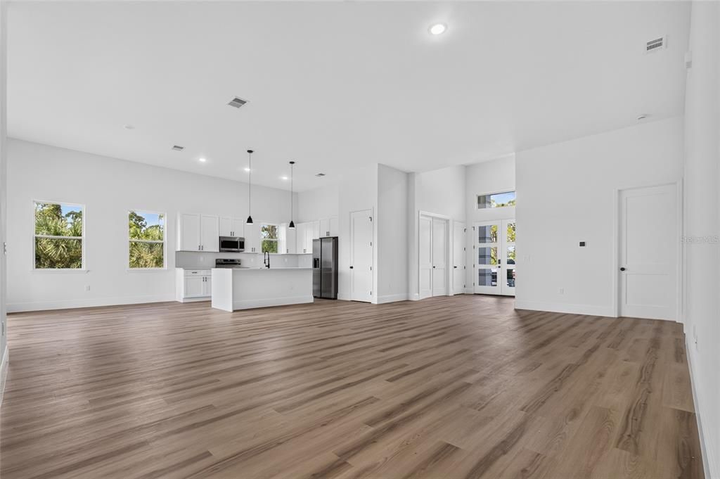 For Sale: $439,000 (4 beds, 3 baths, 2346 Square Feet)