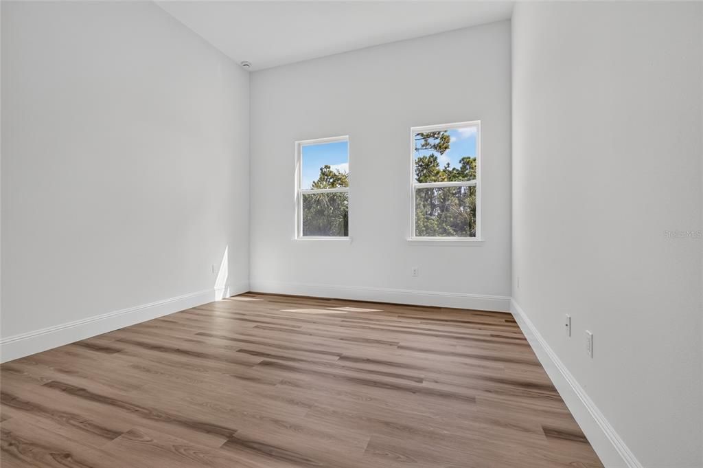 For Sale: $439,000 (4 beds, 3 baths, 2346 Square Feet)