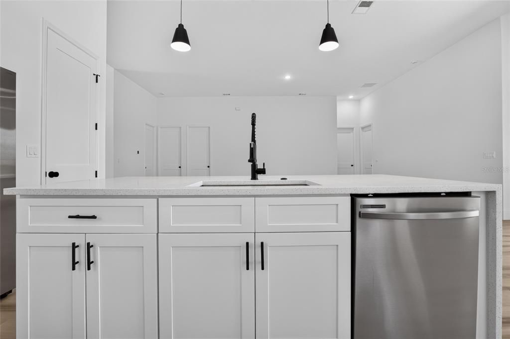 For Sale: $439,000 (4 beds, 3 baths, 2346 Square Feet)