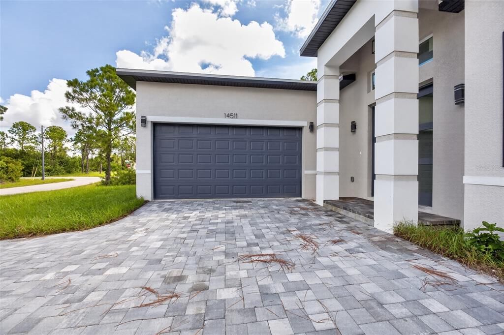 For Sale: $439,000 (4 beds, 3 baths, 2346 Square Feet)