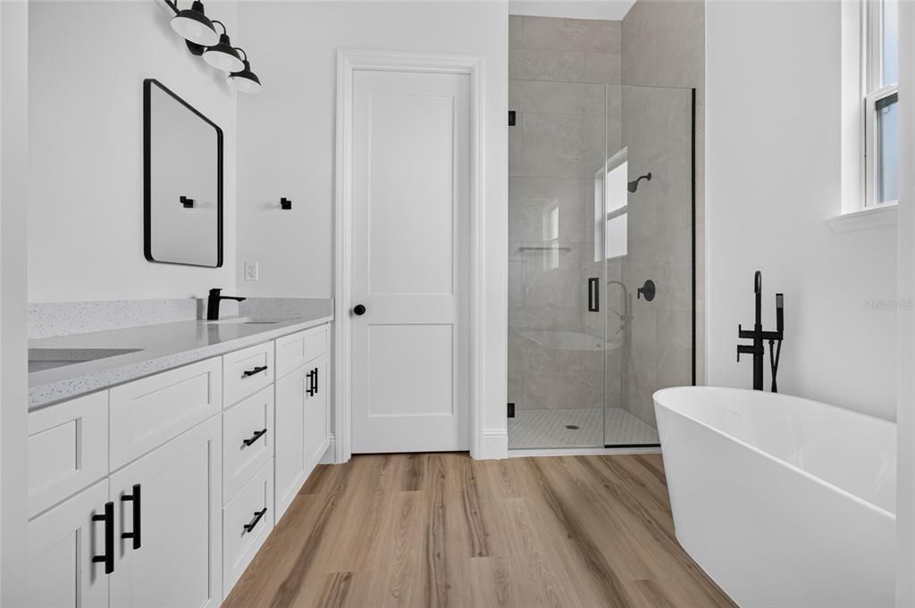 For Sale: $439,000 (4 beds, 3 baths, 2346 Square Feet)