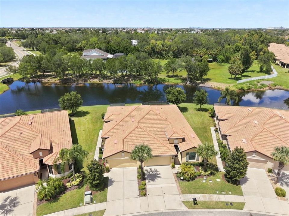 For Sale: $269,000 (2 beds, 2 baths, 1393 Square Feet)