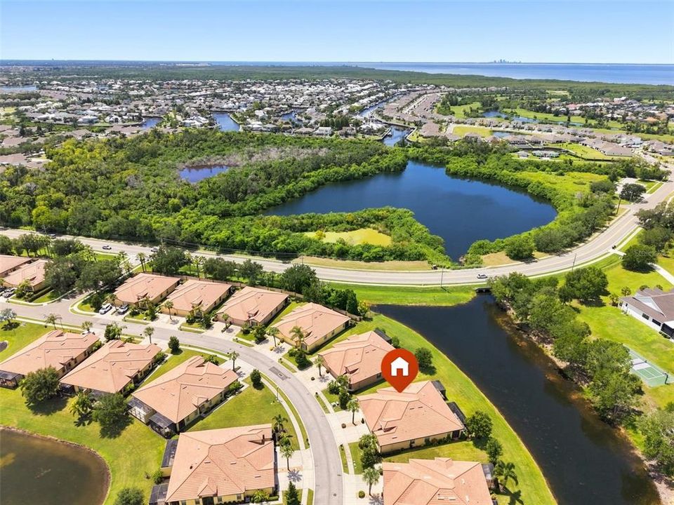 For Sale: $269,000 (2 beds, 2 baths, 1393 Square Feet)