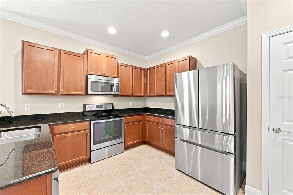 For Sale: $269,000 (2 beds, 2 baths, 1393 Square Feet)