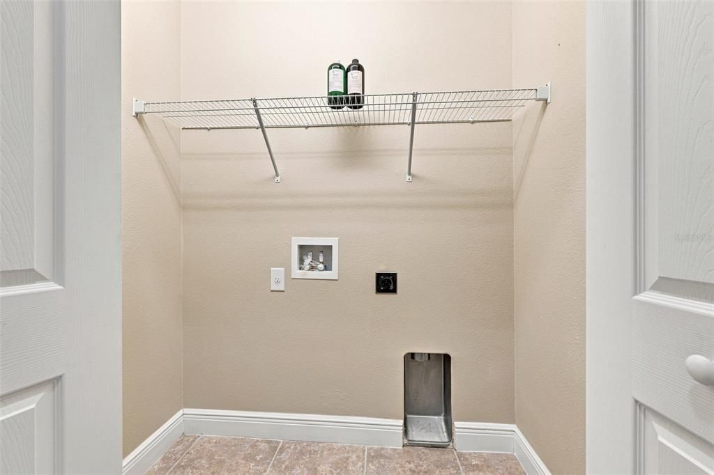 For Sale: $269,000 (2 beds, 2 baths, 1393 Square Feet)