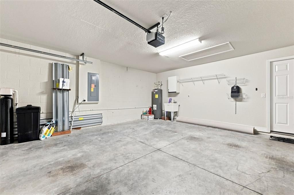 For Sale: $269,000 (2 beds, 2 baths, 1393 Square Feet)