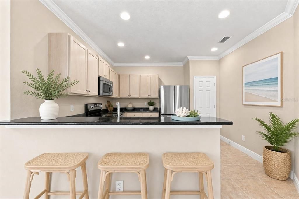 For Sale: $269,000 (2 beds, 2 baths, 1393 Square Feet)