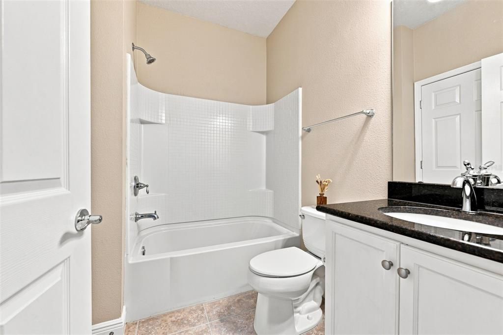 For Sale: $269,000 (2 beds, 2 baths, 1393 Square Feet)