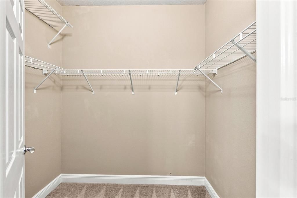 For Sale: $269,000 (2 beds, 2 baths, 1393 Square Feet)
