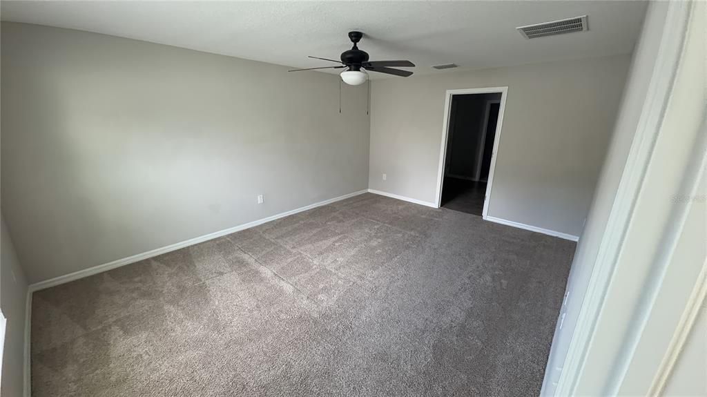 For Rent: $2,525 (4 beds, 2 baths, 1935 Square Feet)