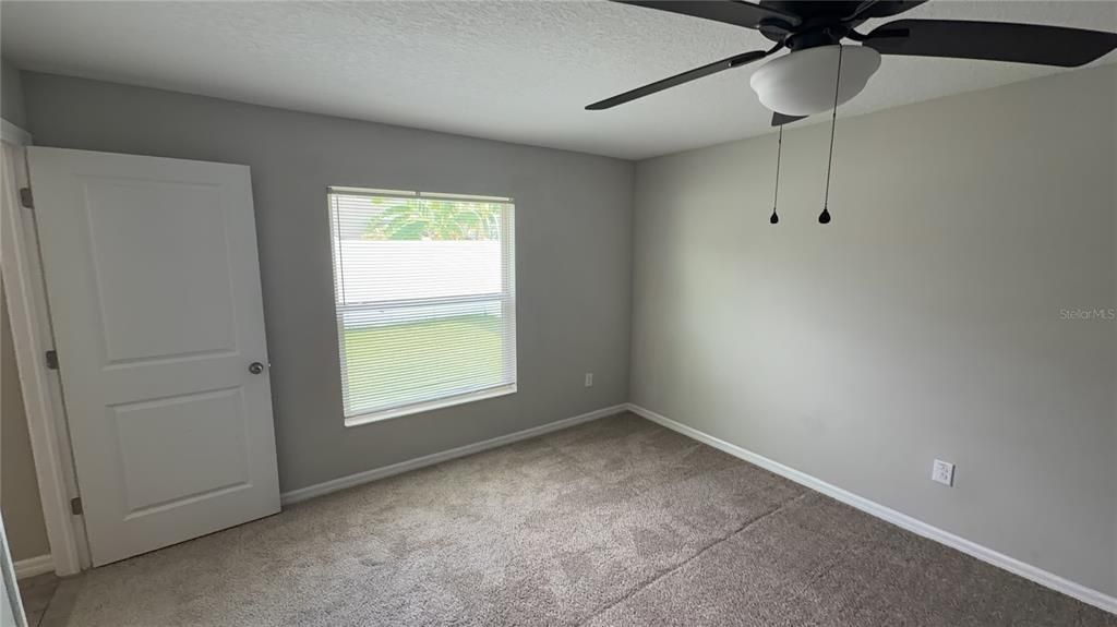 For Rent: $2,525 (4 beds, 2 baths, 1935 Square Feet)