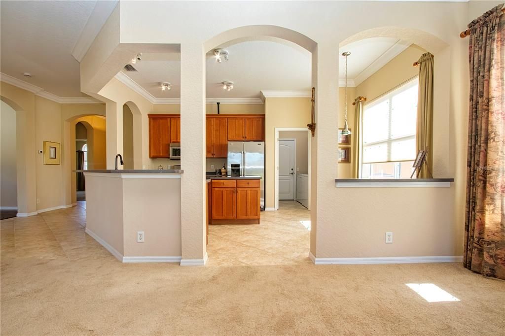 For Sale: $335,000 (2 beds, 2 baths, 1837 Square Feet)