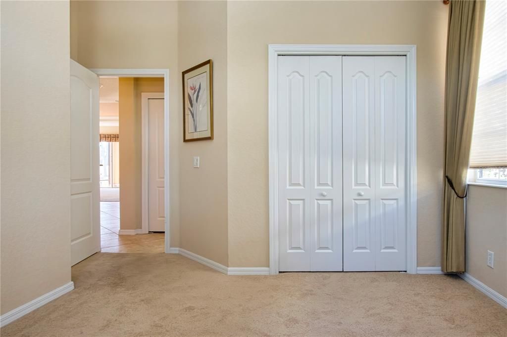 For Sale: $335,000 (2 beds, 2 baths, 1837 Square Feet)