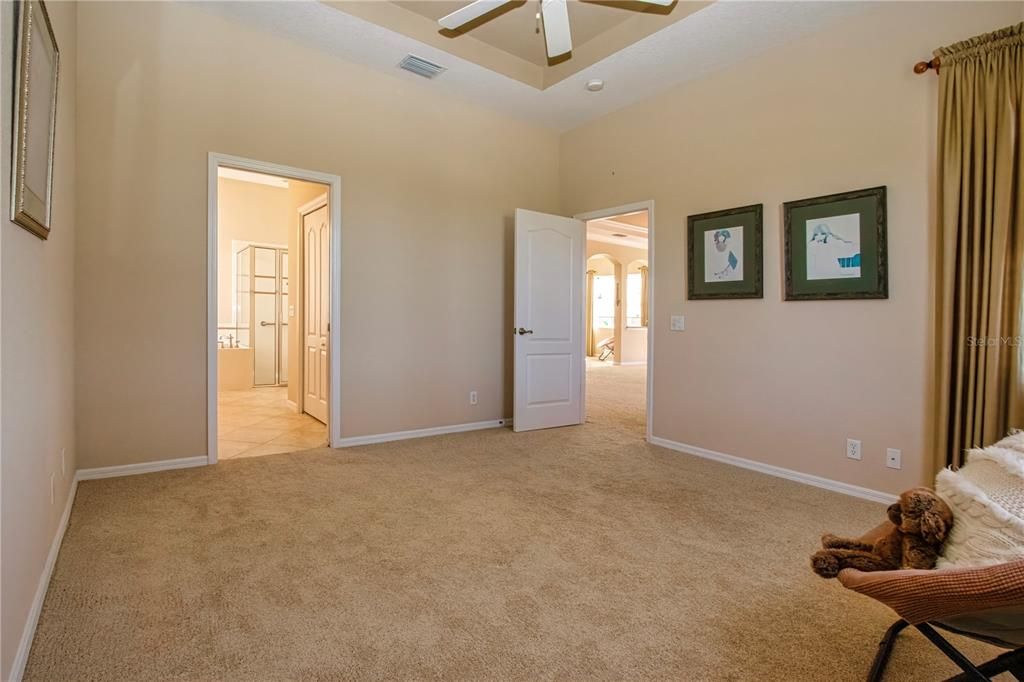 For Sale: $335,000 (2 beds, 2 baths, 1837 Square Feet)