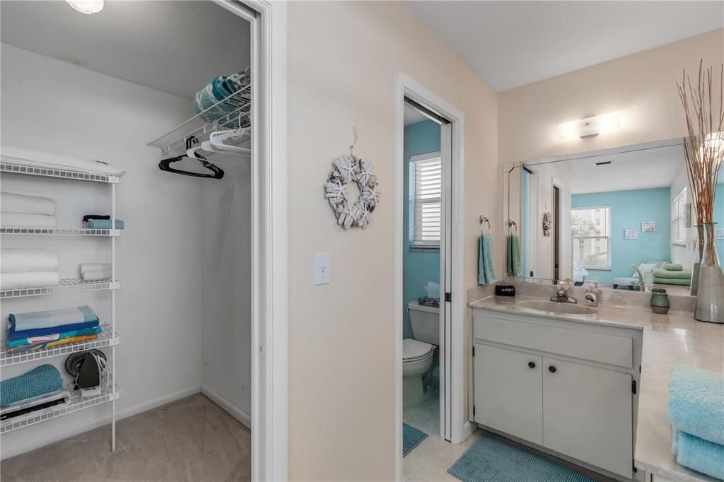En Venta: $1,197,000 (3 camas, 3 baños, 2107 Pies cuadrados)