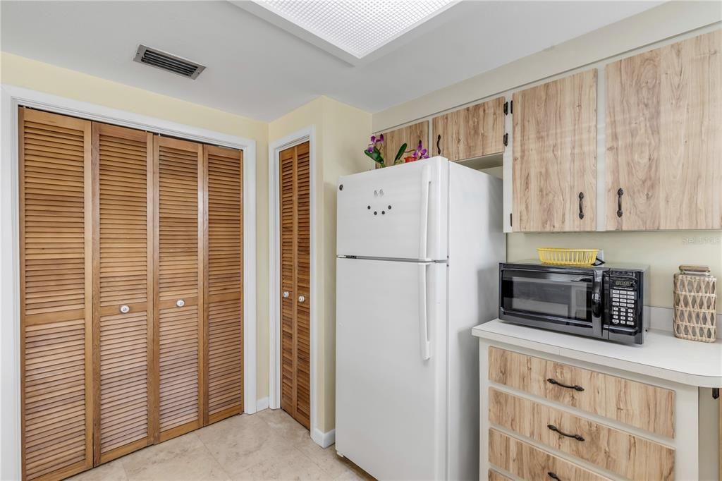 En Venta: $1,197,000 (3 camas, 3 baños, 2107 Pies cuadrados)